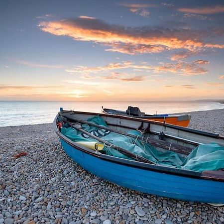 Luxurious Beach House Chesil Beach. Sleeps 6 Castletown  Экстерьер фото