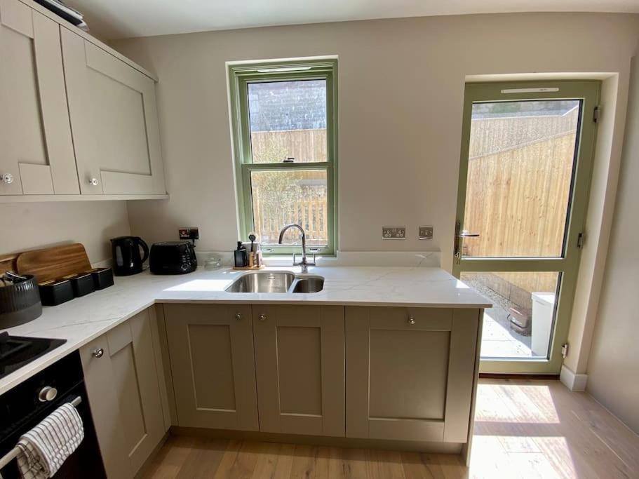 Luxurious Beach House Chesil Beach. Sleeps 6 Castletown  Экстерьер фото